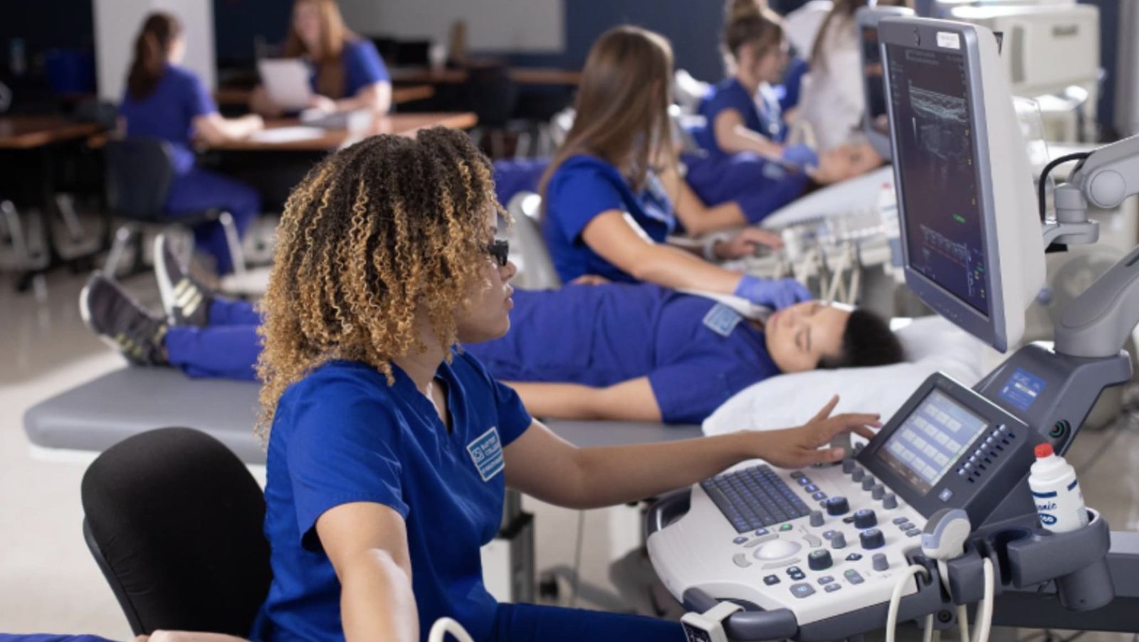 How to Become an Ultrasound Technician
